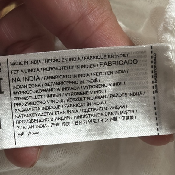 (T6) MANGO TOP DECORATIVE EMBROIDERY, 100% cotton chiffon fabric, size XS - Picture 13 of 15